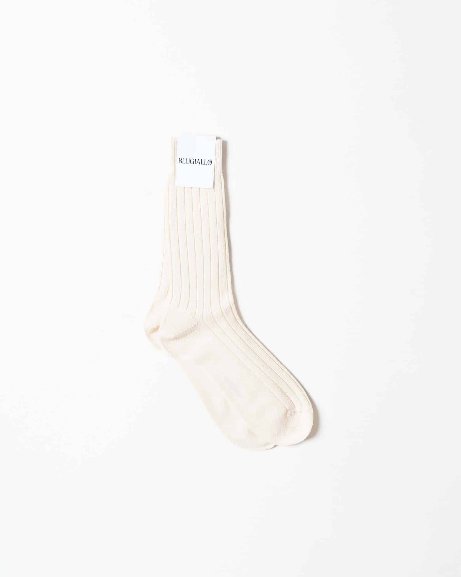 Cashmere socks off white image 1