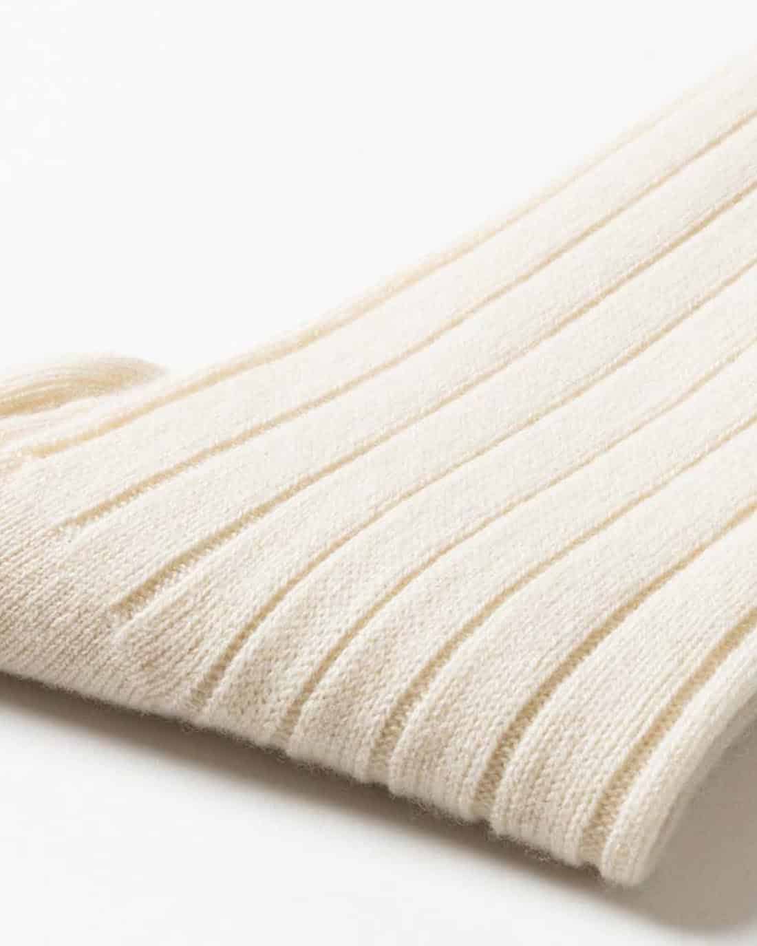 Cashmere socks off white image 2