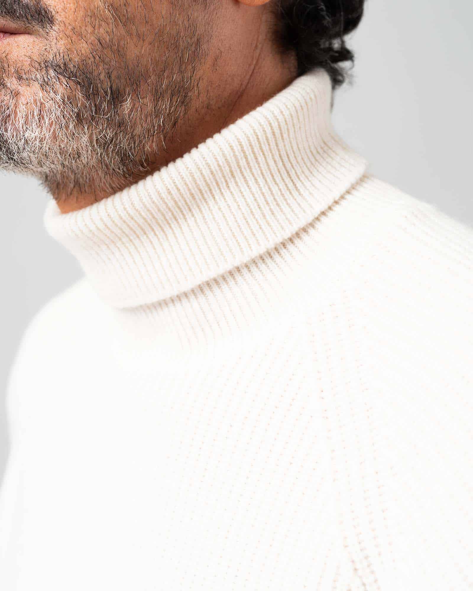 The Sestriere cashmere roll neck off white image 2