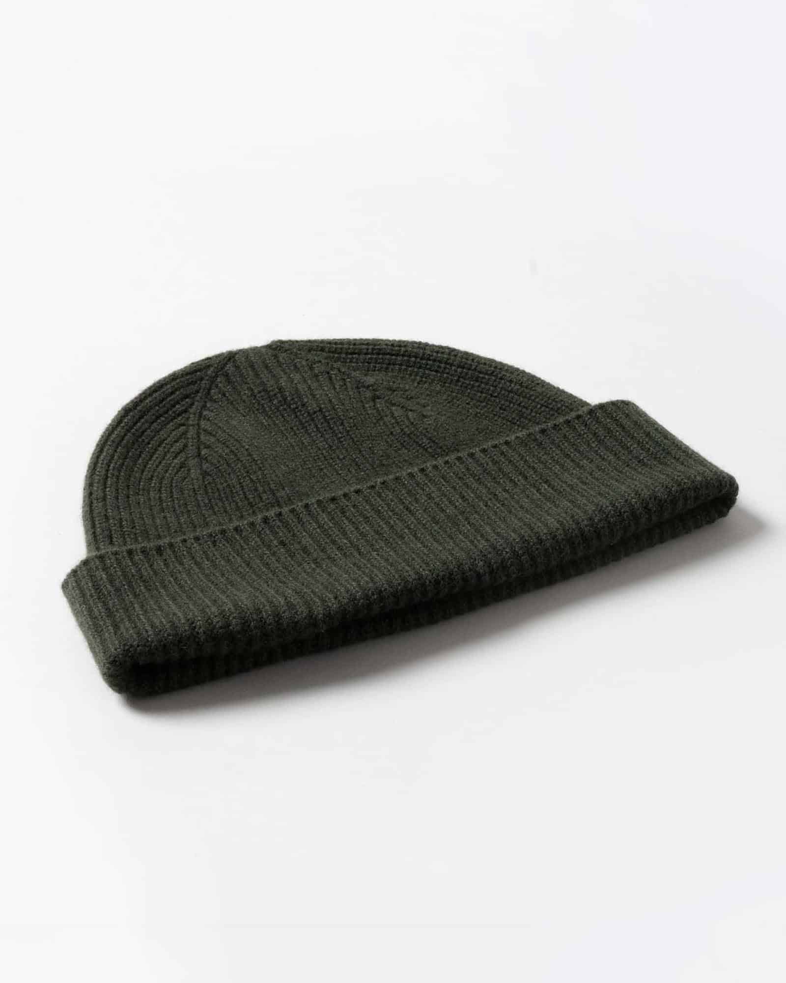 Beanie moss green pure cashmere image 1