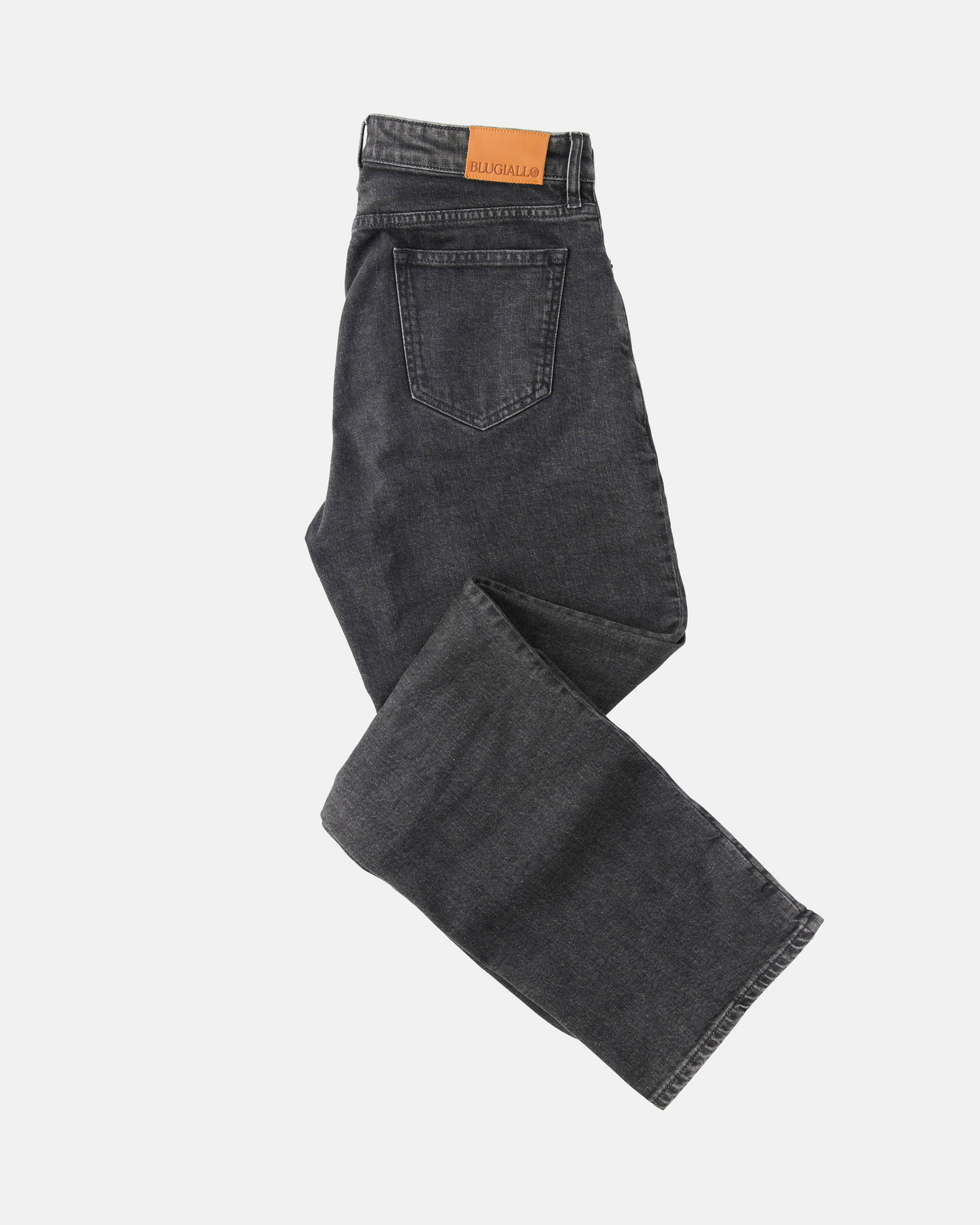 Custom tailored denim jeans - Blugiallo - Tailoring reinvented
