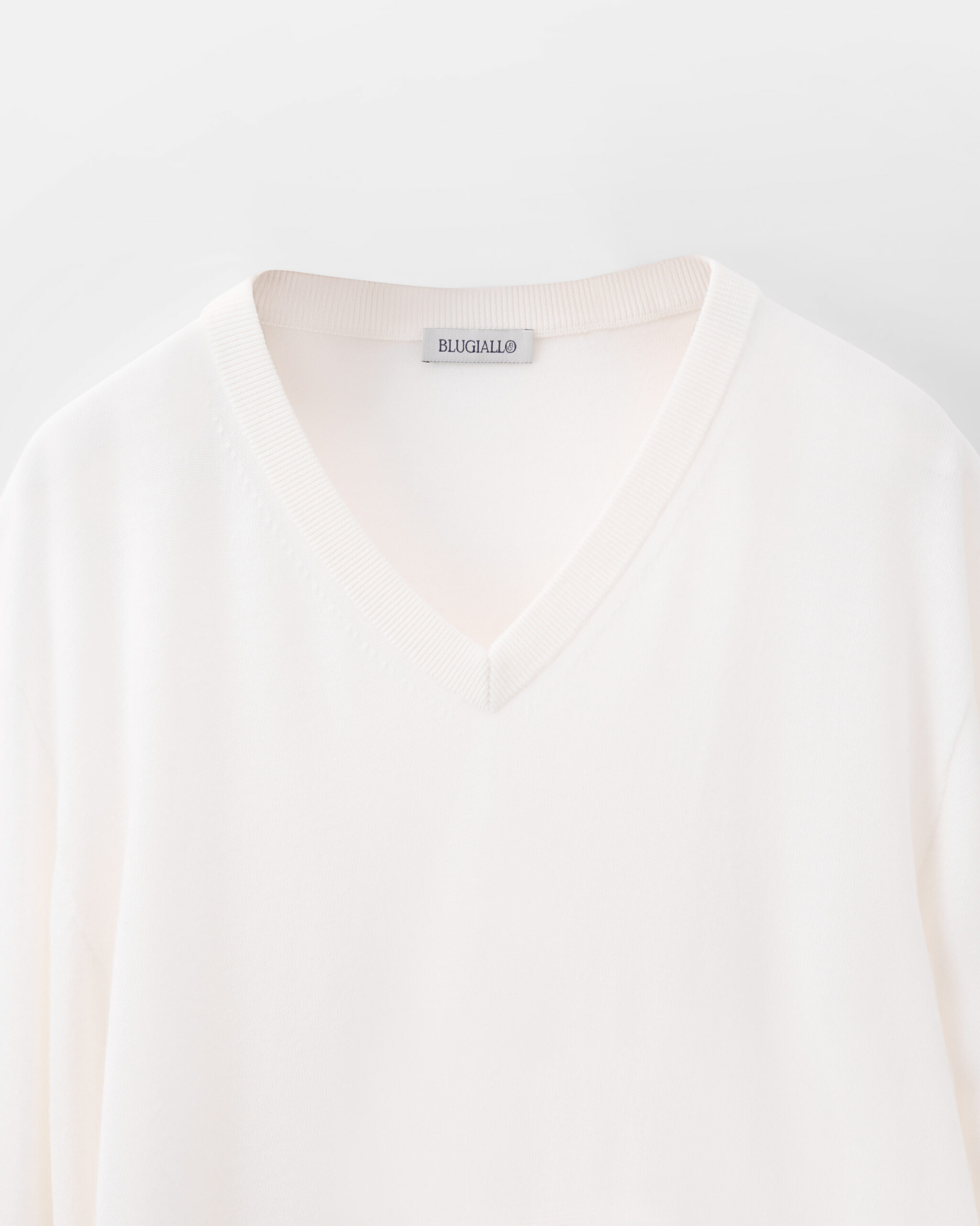 Custom Made 'Signature' V-Neck Creme White S160's Ultrafine Wool image 3